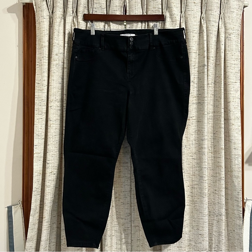 Torrid Super Stretch High Rise Super Skinny Jegging - 24 Short